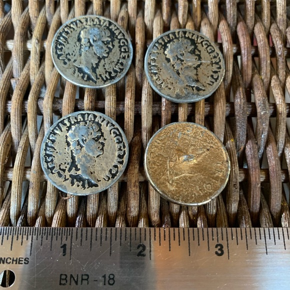Antique ancient Roman coin buttons - Picture 2 of 5